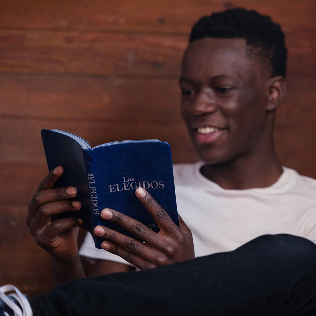 Los Elegidos Libro Devocional 2 (En Español)