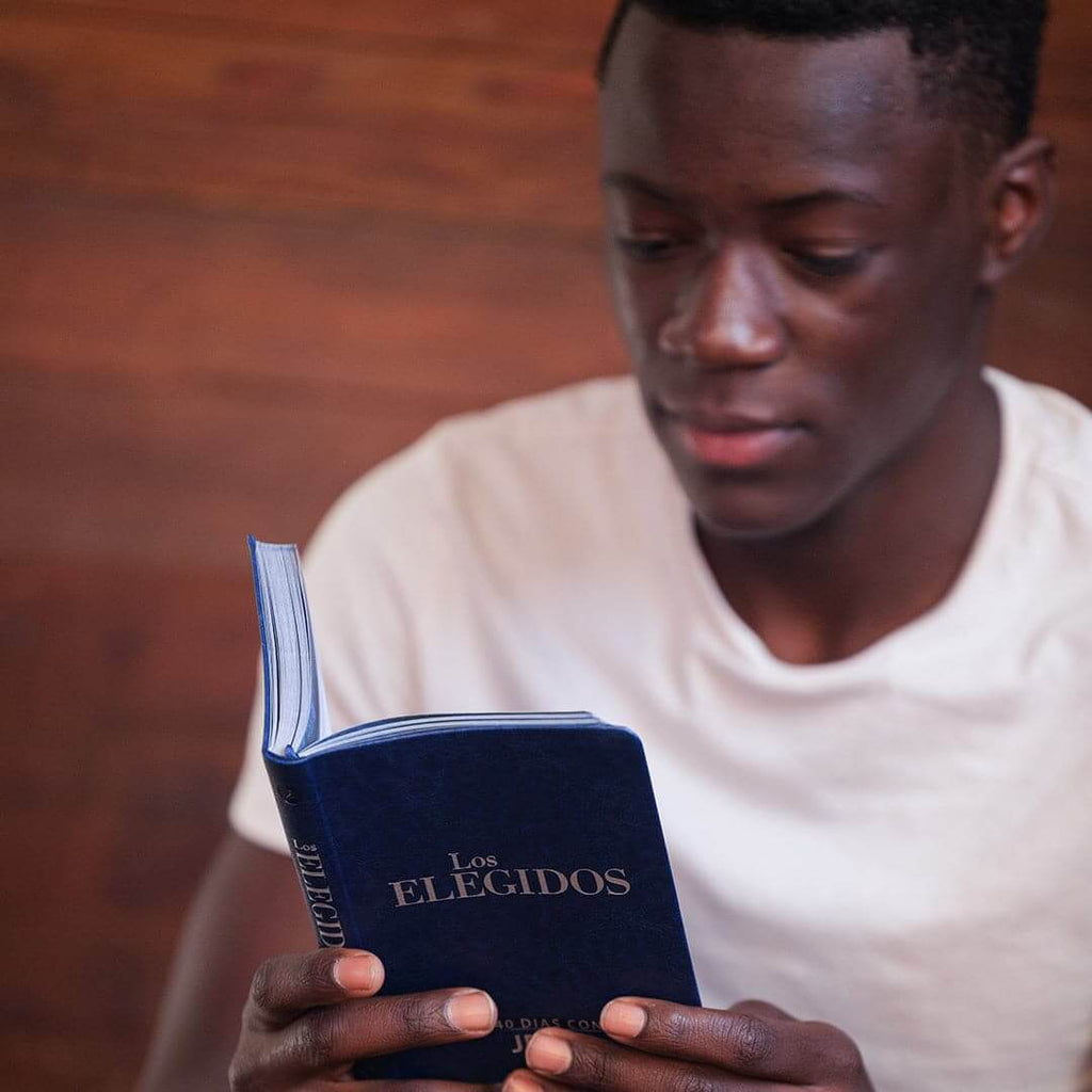 Los Elegidos Libro Devocional 2 (En Español)