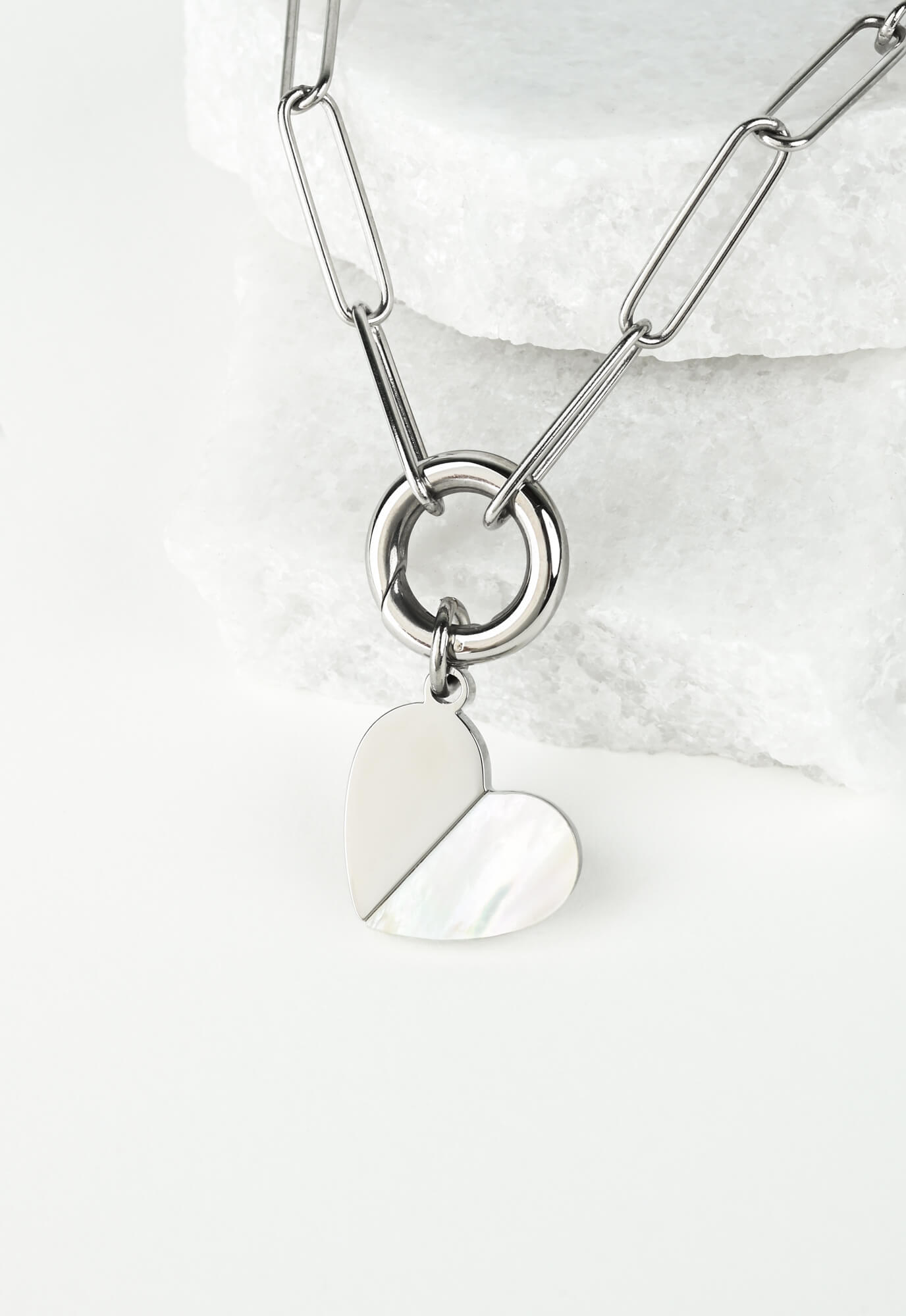 Kalung Kamu Adalah Milikku