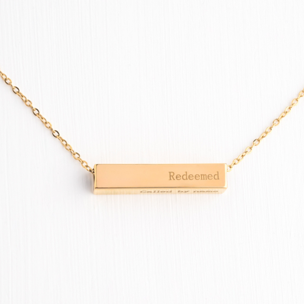 The Chosen Four-Sided Necklace Gold