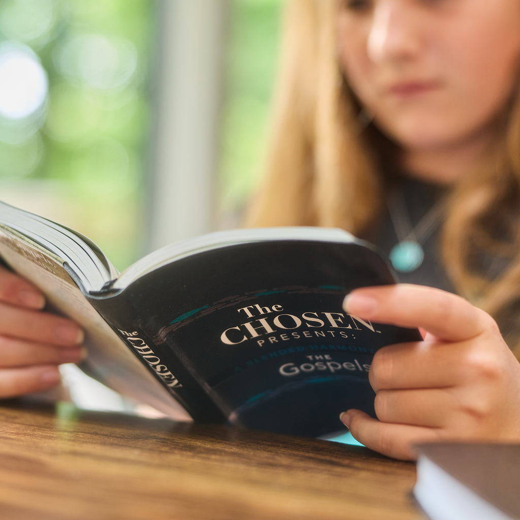 The Chosen Presents: A Blended Harmony of the Gospels