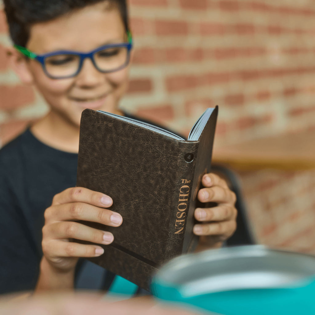 Ang Pinili: Debosyonal na Aklat 4