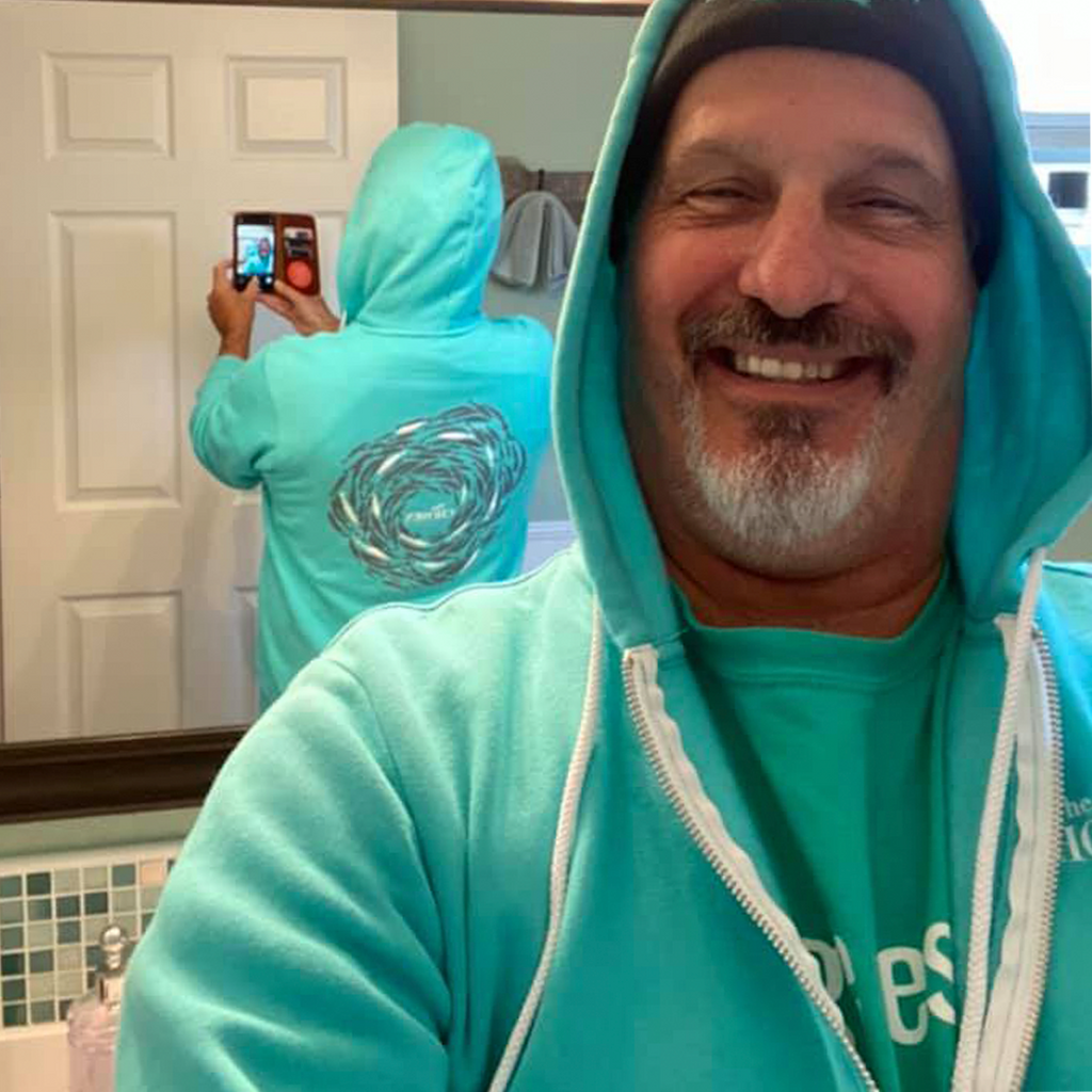 Melawan Hoodie Zip-Up Pilihan Saat Ini (Edisi Terbatas)